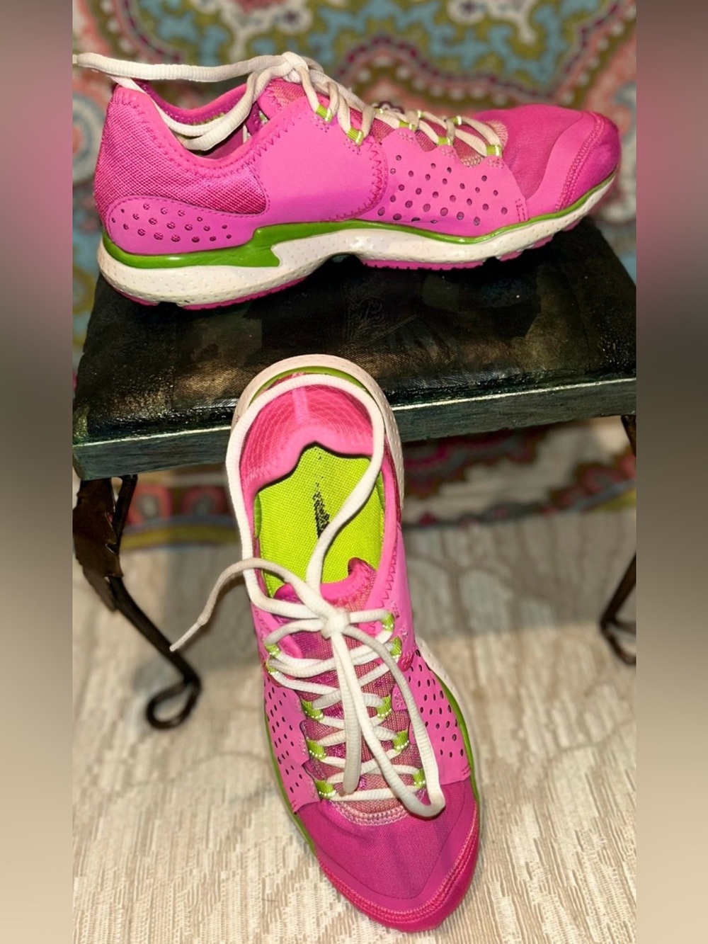 Under Armour Micro G Mantis Womens 8.5 Running Shoes Pink Lime Green HeatGear 4D